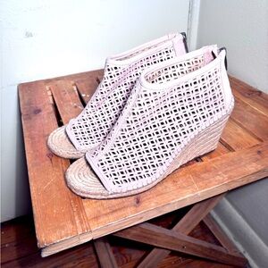 Vince Camuto Back Zip Cutout Wedge Sandals